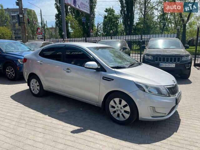Сірий Кіа Ріо, об'ємом двигуна 1.6 л та пробігом 232 тис. км за 7699 $, фото 4 на Automoto.ua