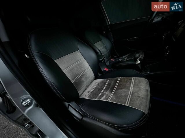 Серый Киа Рио, объемом двигателя 1.59 л и пробегом 232 тыс. км за 6999 $, фото 21 на Automoto.ua