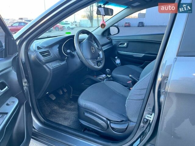 Серый Киа Рио, объемом двигателя 1.4 л и пробегом 168 тыс. км за 7500 $, фото 6 на Automoto.ua