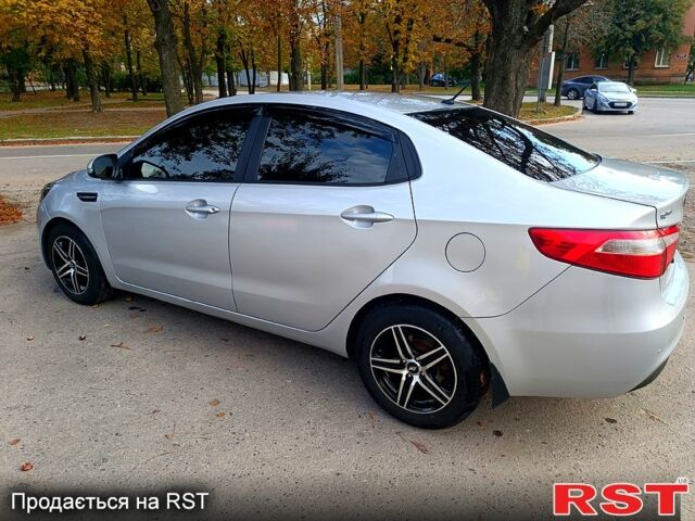 Серый Киа Рио, объемом двигателя 1.6 л и пробегом 154 тыс. км за 6800 $, фото 3 на Automoto.ua