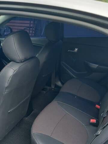 Серый Киа Рио, объемом двигателя 1.4 л и пробегом 150 тыс. км за 8600 $, фото 14 на Automoto.ua