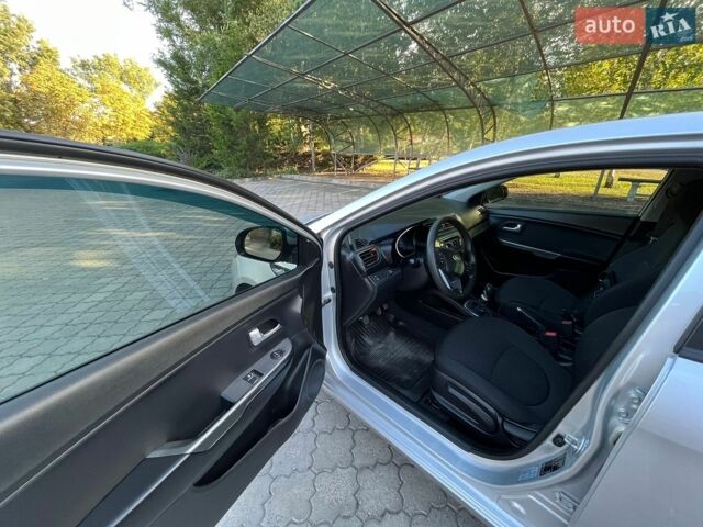 Сірий Кіа Ріо, об'ємом двигуна 1.4 л та пробігом 186 тис. км за 6999 $, фото 30 на Automoto.ua