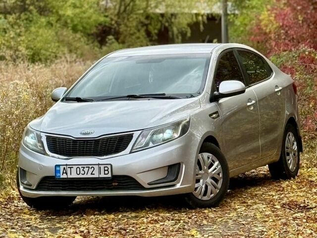 Серый Киа Рио, объемом двигателя 1.4 л и пробегом 262 тыс. км за 5650 $, фото 1 на Automoto.ua