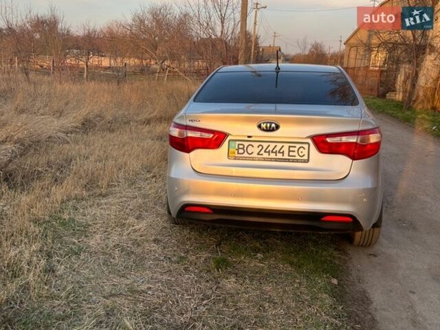 Серый Киа Рио, объемом двигателя 1.6 л и пробегом 25 тыс. км за 10200 $, фото 5 на Automoto.ua