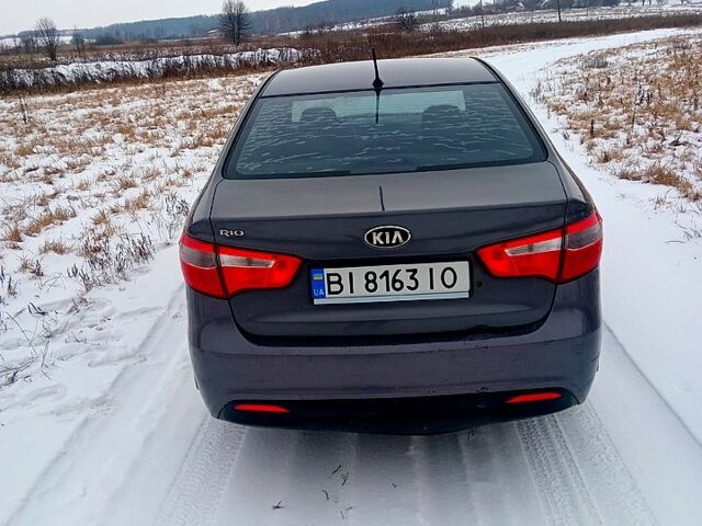 Сірий Кіа Ріо, об'ємом двигуна 1.4 л та пробігом 30000 тис. км за 5850 $, фото 1 на Automoto.ua