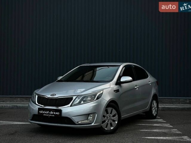 Серый Киа Рио, объемом двигателя 1.59 л и пробегом 232 тыс. км за 6999 $, фото 3 на Automoto.ua