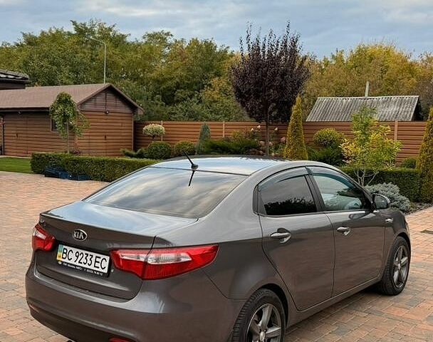 Серый Киа Рио, объемом двигателя 1.4 л и пробегом 91 тыс. км за 8450 $, фото 3 на Automoto.ua