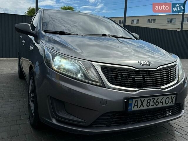 Серый Киа Рио, объемом двигателя 1.4 л и пробегом 146 тыс. км за 7900 $, фото 3 на Automoto.ua