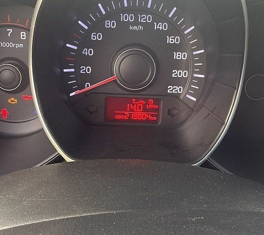 Сірий Кіа Ріо, об'ємом двигуна 1.4 л та пробігом 220 тис. км за 7300 $, фото 4 на Automoto.ua