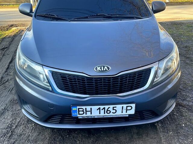 Сірий Кіа Ріо, об'ємом двигуна 1.4 л та пробігом 250 тис. км за 6800 $, фото 3 на Automoto.ua