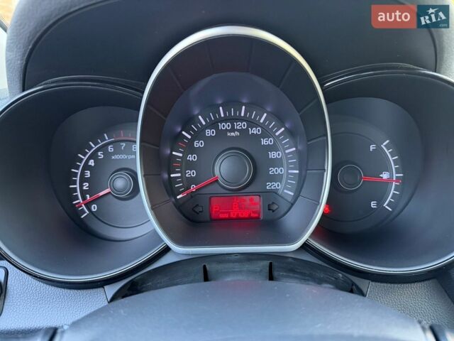 Сірий Кіа Ріо, об'ємом двигуна 1.4 л та пробігом 107 тис. км за 7900 $, фото 14 на Automoto.ua