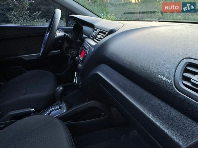 Серый Киа Рио, объемом двигателя 1.4 л и пробегом 87 тыс. км за 8950 $, фото 56 на Automoto.ua