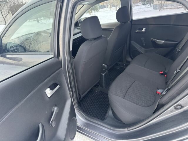 Серый Киа Рио, объемом двигателя 1.4 л и пробегом 260 тыс. км за 7499 $, фото 18 на Automoto.ua