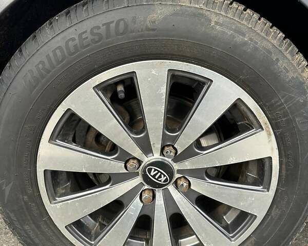 Серый Киа Рио, объемом двигателя 1.4 л и пробегом 320 тыс. км за 7100 $, фото 15 на Automoto.ua