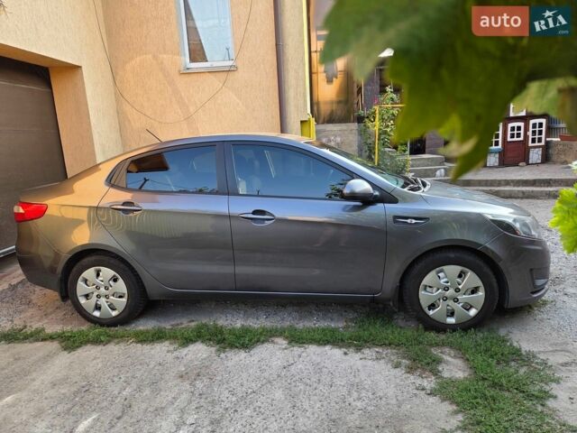 Серый Киа Рио, объемом двигателя 1.4 л и пробегом 188 тыс. км за 8500 $, фото 3 на Automoto.ua