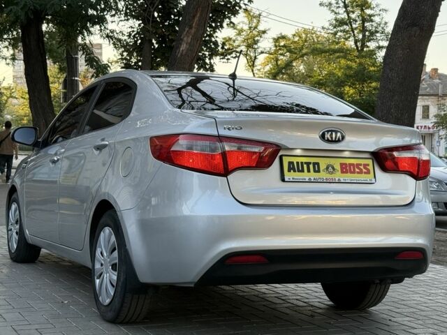 Серый Киа Рио, объемом двигателя 1.6 л и пробегом 254 тыс. км за 8499 $, фото 9 на Automoto.ua