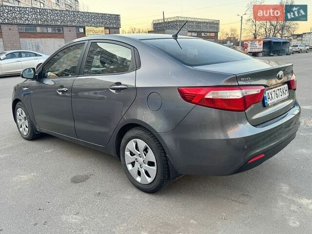 Серый Киа Рио, объемом двигателя 1.4 л и пробегом 103 тыс. км за 9000 $, фото 3 на Automoto.ua