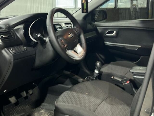 Сірий Кіа Ріо, об'ємом двигуна 1.4 л та пробігом 178 тис. км за 6900 $, фото 5 на Automoto.ua