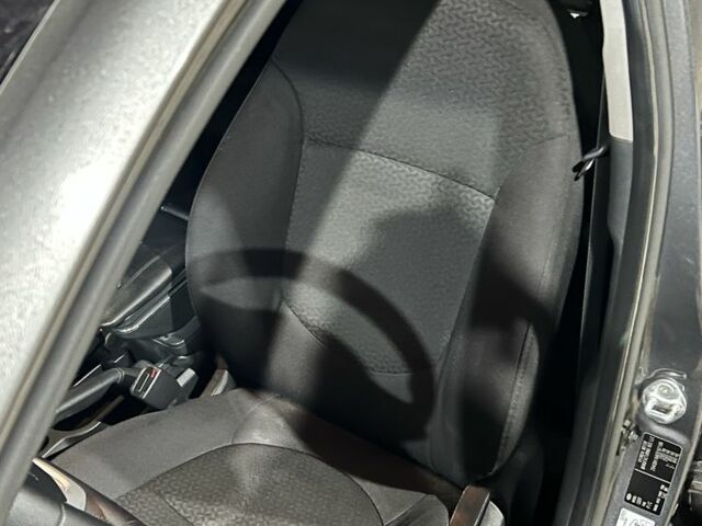 Сірий Кіа Ріо, об'ємом двигуна 1.4 л та пробігом 178 тис. км за 6900 $, фото 4 на Automoto.ua