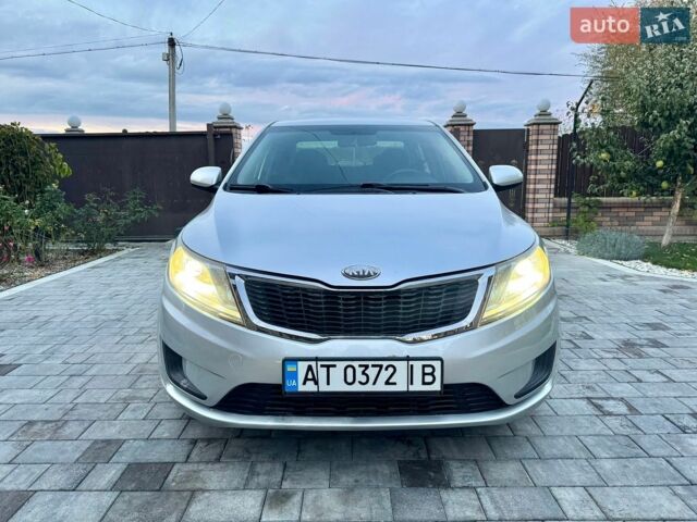 Сірий Кіа Ріо, об'ємом двигуна 1.4 л та пробігом 262 тис. км за 5300 $, фото 1 на Automoto.ua