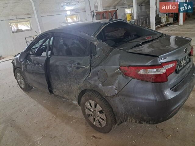 Серый Киа Рио, объемом двигателя 1.6 л и пробегом 260 тыс. км за 3700 $, фото 4 на Automoto.ua