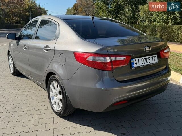 Сірий Кіа Ріо, об'ємом двигуна 1.4 л та пробігом 107 тис. км за 7900 $, фото 6 на Automoto.ua