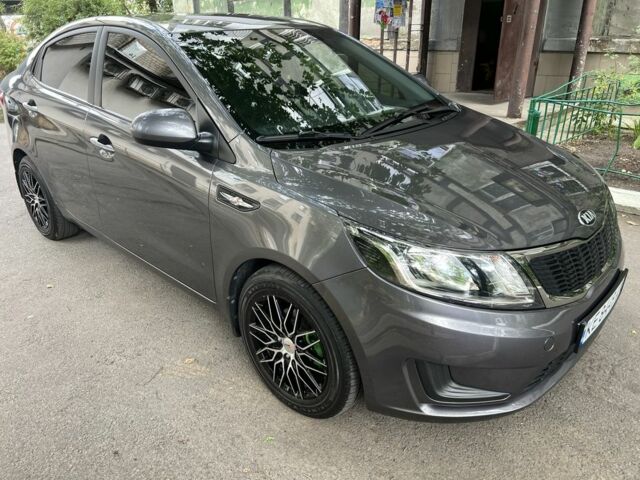 Сірий Кіа Ріо, об'ємом двигуна 1.4 л та пробігом 47 тис. км за 8999 $, фото 1 на Automoto.ua