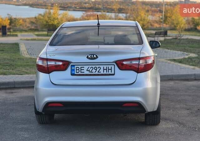 Киа Рио 2013 в Николаеве на Automoto.ua Серый Киа Рио, объемом двигателя 1.6 л и пробегом 177 тыс. км за 8499 $, фото 10 на Automoto.ua