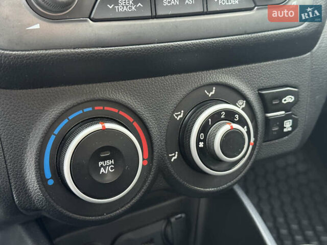 Серый Киа Рио, объемом двигателя 1.4 л и пробегом 260 тыс. км за 7799 $, фото 13 на Automoto.ua