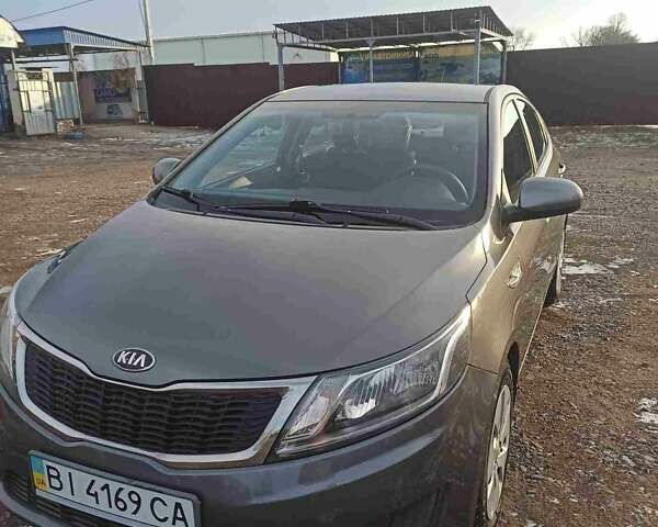 Серый Киа Рио, объемом двигателя 1.4 л и пробегом 70 тыс. км за 9000 $, фото 13 на Automoto.ua