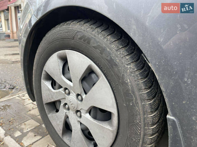 Серый Киа Рио, объемом двигателя 1.59 л и пробегом 165 тыс. км за 8000 $, фото 6 на Automoto.ua