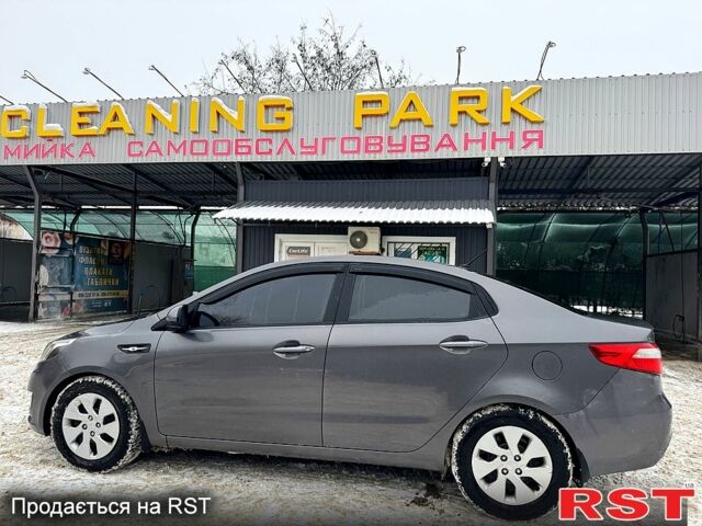 Серый Киа Рио, объемом двигателя 1.4 л и пробегом 15300 тыс. км за 7300 $, фото 9 на Automoto.ua