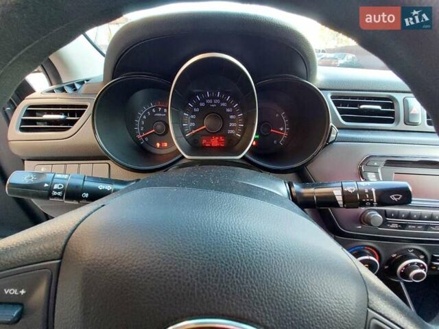 Серый Киа Рио, объемом двигателя 1.4 л и пробегом 95 тыс. км за 8500 $, фото 8 на Automoto.ua