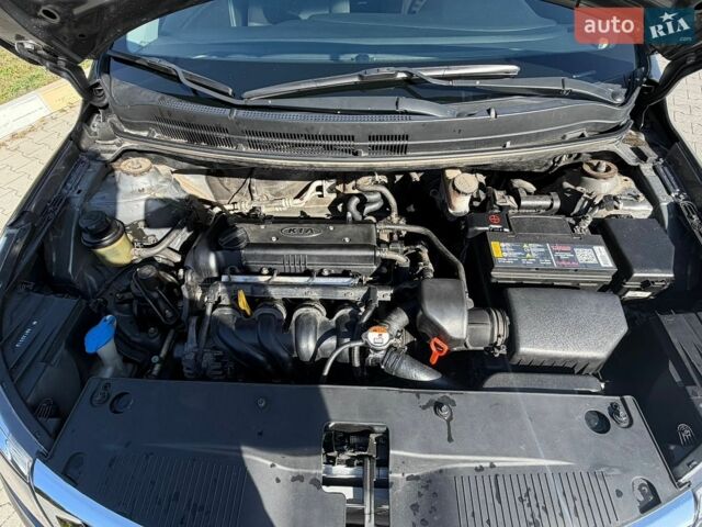 Сірий Кіа Ріо, об'ємом двигуна 1.4 л та пробігом 107 тис. км за 7900 $, фото 13 на Automoto.ua