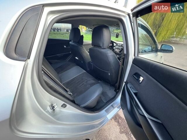 Серый Киа Рио, объемом двигателя 1.6 л и пробегом 292 тыс. км за 6700 $, фото 19 на Automoto.ua