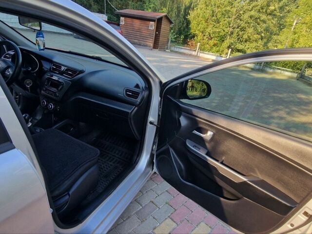 Сірий Кіа Ріо, об'ємом двигуна 1.37 л та пробігом 260 тис. км за 6499 $, фото 16 на Automoto.ua