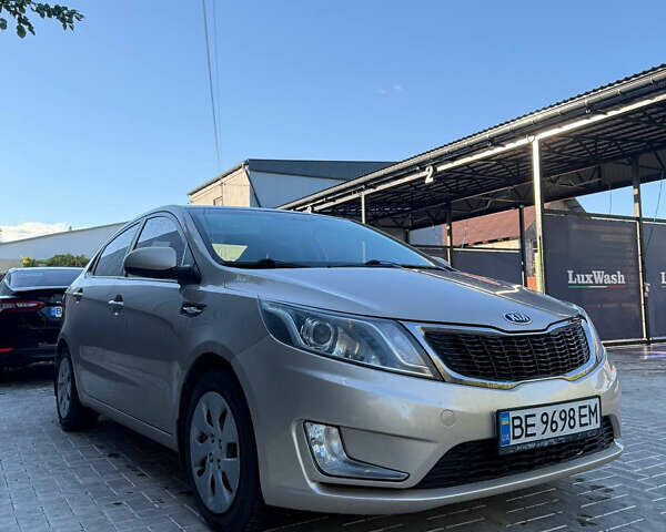Серый Киа Рио, объемом двигателя 1.4 л и пробегом 223 тыс. км за 7399 $, фото 2 на Automoto.ua