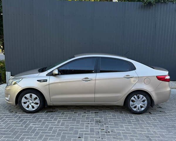 Серый Киа Рио, объемом двигателя 1.4 л и пробегом 223 тыс. км за 7399 $, фото 10 на Automoto.ua