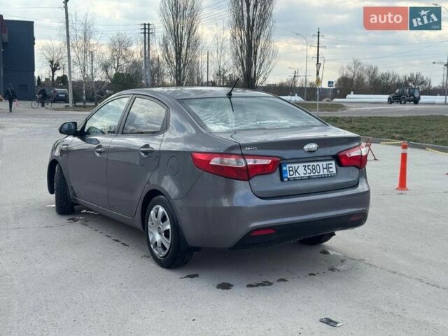 Серый Киа Рио, объемом двигателя 1.4 л и пробегом 260 тыс. км за 6950 $, фото 1 на Automoto.ua
