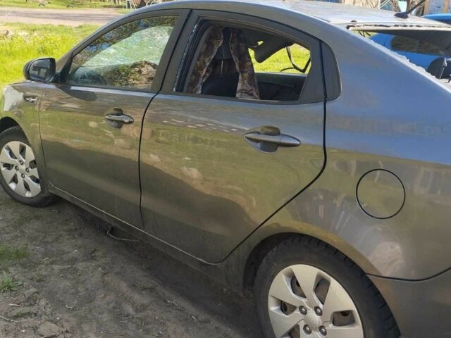 Серый Киа Рио, объемом двигателя 1.4 л и пробегом 120 тыс. км за 3000 $, фото 3 на Automoto.ua