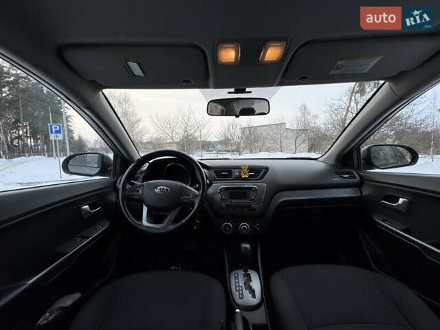 Серый Киа Рио, объемом двигателя 1.4 л и пробегом 260 тыс. км за 7799 $, фото 19 на Automoto.ua