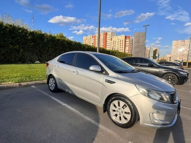 Сірий Кіа Ріо, об'ємом двигуна 1.59 л та пробігом 187 тис. км за 7000 $, фото 1 на Automoto.ua