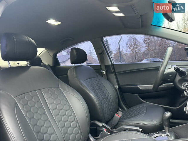 Серый Киа Рио, объемом двигателя 1.4 л и пробегом 191 тыс. км за 6400 $, фото 11 на Automoto.ua