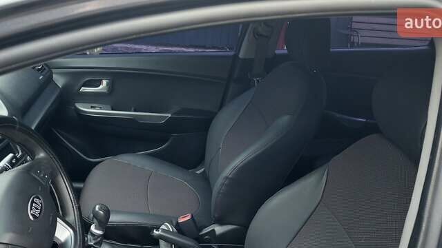 Серый Киа Рио, объемом двигателя 1.4 л и пробегом 150 тыс. км за 8600 $, фото 16 на Automoto.ua
