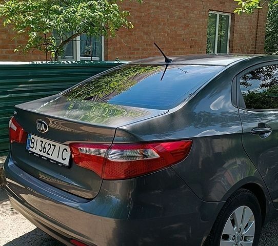 Сірий Кіа Ріо, об'ємом двигуна 1.6 л та пробігом 194 тис. км за 7800 $, фото 1 на Automoto.ua