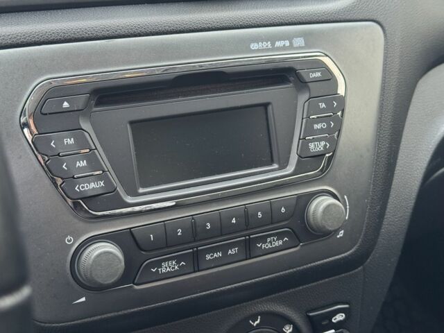 Серый Киа Рио, объемом двигателя 1.4 л и пробегом 260 тыс. км за 7499 $, фото 12 на Automoto.ua