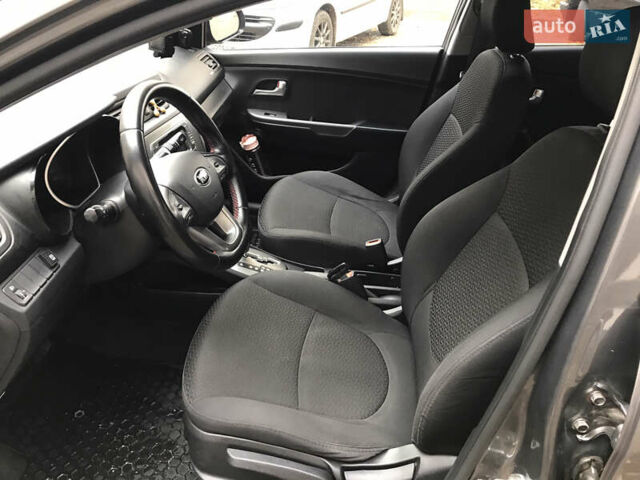 Кіа Ріо 2013 у Здолбунове на Automoto.ua Сірий Кіа Ріо, об'ємом двигуна 1.4 л та пробігом 257 тис. км за 6400 $, фото 10 на Automoto.ua