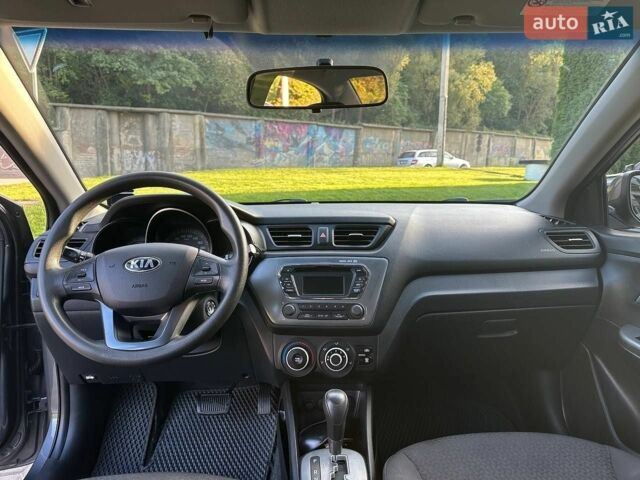 Серый Киа Рио, объемом двигателя 1.4 л и пробегом 107 тыс. км за 9000 $, фото 9 на Automoto.ua