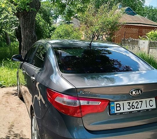 Серый Киа Рио, объемом двигателя 1.6 л и пробегом 194 тыс. км за 7800 $, фото 3 на Automoto.ua