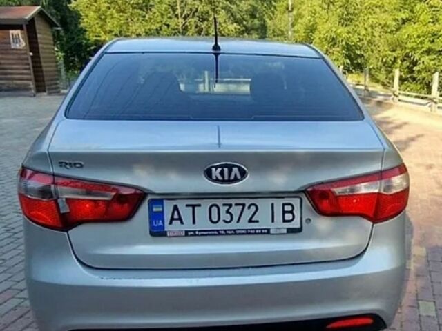 Серый Киа Рио, объемом двигателя 1.4 л и пробегом 260 тыс. км за 5900 $, фото 2 на Automoto.ua